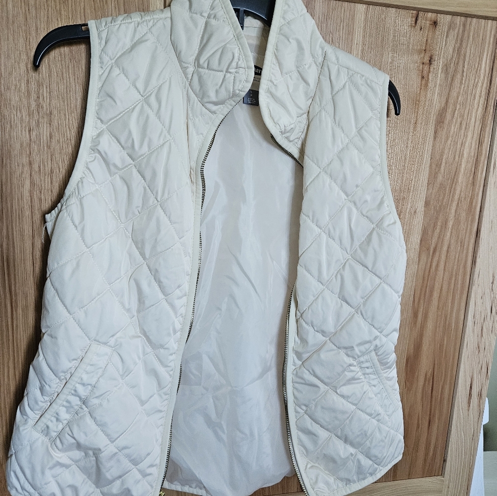 Like new ladies vest